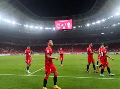 胶东黑豹队对阵北城鲸鲨队，板球小组赛爆冷，门将神扑救主——回归即成焦点